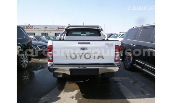 Sayi Imported Toyota Hilux White Mota in Import - Dubai a Adamawa Sayi Imported Toyota Hilux White Mota in Import - Dubai a Adamawa