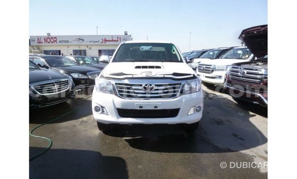 Sayi Imported Toyota Hilux White Mota in Import - Dubai a Adamawa Sayi Imported Toyota Hilux White Mota in Import - Dubai a Adamawa