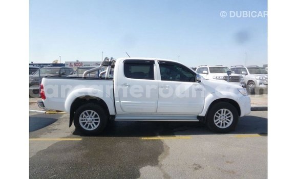 Sayi Imported Toyota Hilux White Mota in Import - Dubai a Adamawa Sayi Imported Toyota Hilux White Mota in Import - Dubai a Adamawa