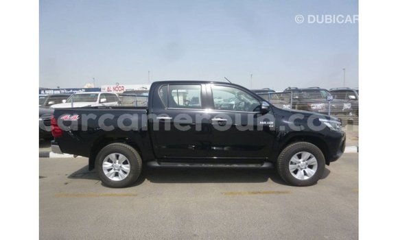 Acheter Import Voiture Toyota Hilux Noir à Import - Dubai, Adamawa Acheter Import Voiture Toyota Hilux Noir à Import - Dubai, Adamawa