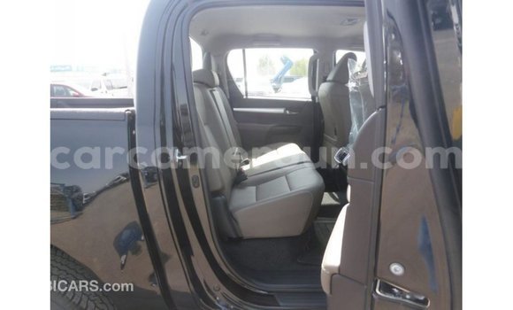 Acheter Import Voiture Toyota Hilux Noir à Import - Dubai, Adamawa Acheter Import Voiture Toyota Hilux Noir à Import - Dubai, Adamawa