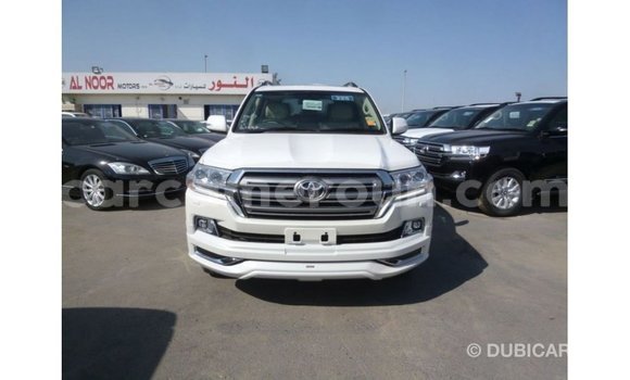 Buy Import Toyota Land Cruiser White Car in Import - Dubai in Adamawa Buy Import Toyota Land Cruiser White Car in Import - Dubai in Adamawa