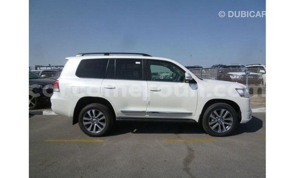 Buy Import Toyota Land Cruiser White Car in Import - Dubai in Adamawa Buy Import Toyota Land Cruiser White Car in Import - Dubai in Adamawa