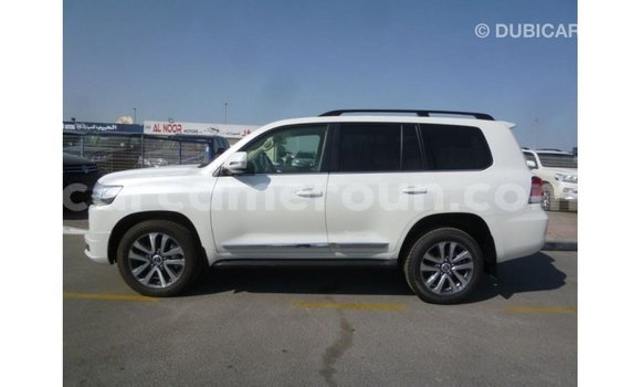 Buy Import Toyota Land Cruiser White Car in Import - Dubai in Adamawa Buy Import Toyota Land Cruiser White Car in Import - Dubai in Adamawa