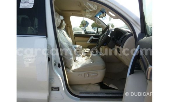 Buy Import Toyota Land Cruiser White Car in Import - Dubai in Adamawa Buy Import Toyota Land Cruiser White Car in Import - Dubai in Adamawa