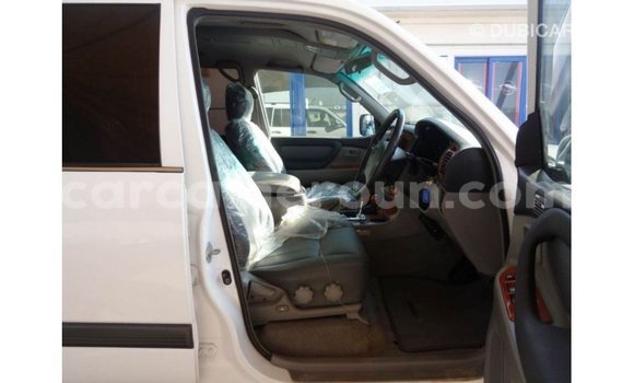 Sayi Imported Toyota Land Cruiser White Mota in Import - Dubai a Adamawa Sayi Imported Toyota Land Cruiser White Mota in Import - Dubai a Adamawa