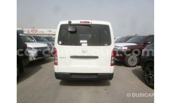 Acheter Import Voiture Toyota Hiace Blanc à Import - Dubai, Adamawa Acheter Import Voiture Toyota Hiace Blanc à Import - Dubai, Adamawa