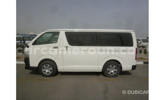 Acheter Import Voiture Toyota Hiace Blanc à Import - Dubai, Adamawa Acheter Import Voiture Toyota Hiace Blanc à Import - Dubai, Adamawa