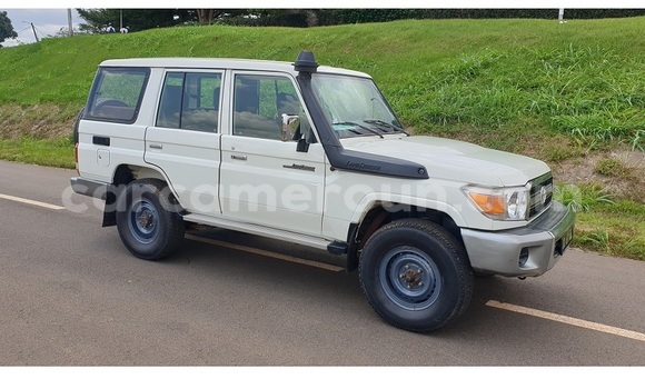 Buy Import Toyota Land Cruiser White Car in Yaounde in Central Cameroon Buy Import Toyota Land Cruiser White Car in Yaounde in Central Cameroon