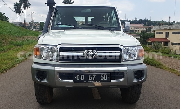 Buy Import Toyota Land Cruiser White Car in Yaounde in Central Cameroon Buy Import Toyota Land Cruiser White Car in Yaounde in Central Cameroon