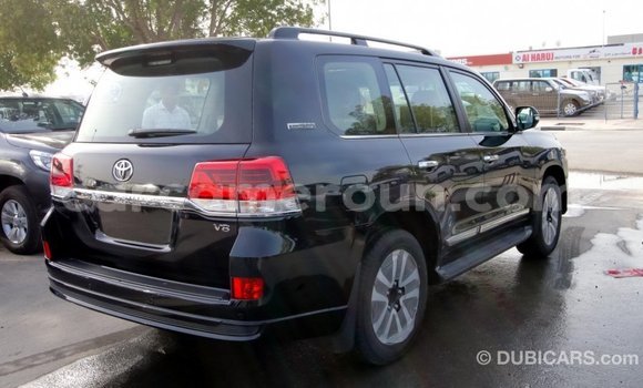 Acheter Import Voiture Toyota Land Cruiser Noir à Import - Dubai, Adamawa Acheter Import Voiture Toyota Land Cruiser Noir à Import - Dubai, Adamawa