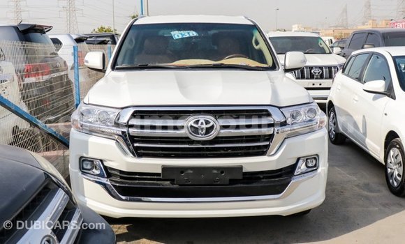 Buy Import Toyota Land Cruiser White Car in Import - Dubai in Adamawa Buy Import Toyota Land Cruiser White Car in Import - Dubai in Adamawa