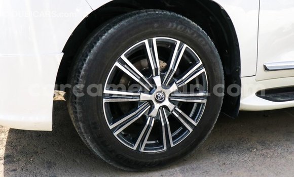 Buy Import Toyota Land Cruiser White Car in Import - Dubai in Adamawa Buy Import Toyota Land Cruiser White Car in Import - Dubai in Adamawa