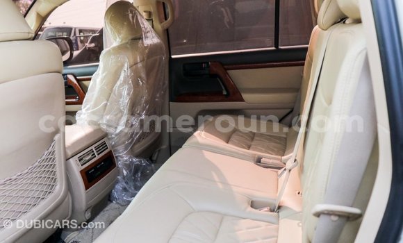 Acheter Import Voiture Toyota Land Cruiser Blanc à Import - Dubai, Adamawa Acheter Import Voiture Toyota Land Cruiser Blanc à Import - Dubai, Adamawa