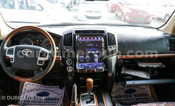 Acheter Import Voiture Toyota Land Cruiser Noir à Import - Dubai, Adamawa Acheter Import Voiture Toyota Land Cruiser Noir à Import - Dubai, Adamawa
