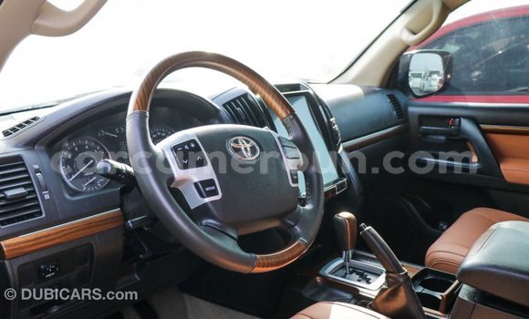 Acheter Import Voiture Toyota Land Cruiser Blanc à Import - Dubai, Adamawa Acheter Import Voiture Toyota Land Cruiser Blanc à Import - Dubai, Adamawa