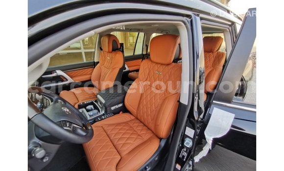 Acheter Import Voiture Toyota Land Cruiser Noir à Import - Dubai, Adamawa Acheter Import Voiture Toyota Land Cruiser Noir à Import - Dubai, Adamawa