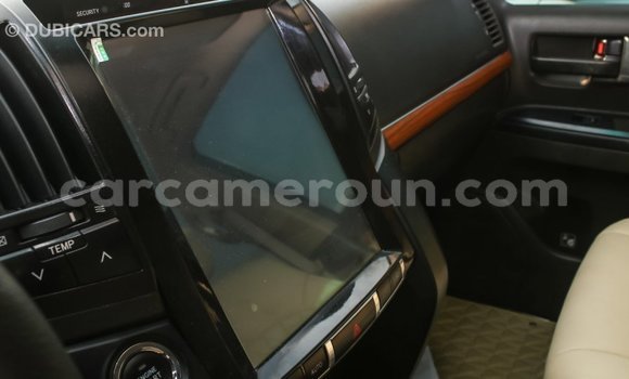 Buy Import Toyota Land Cruiser White Car in Import - Dubai in Adamawa Buy Import Toyota Land Cruiser White Car in Import - Dubai in Adamawa