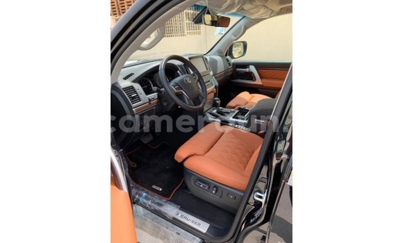 Acheter Import Voiture Toyota Land Cruiser Noir à Import - Dubai, Adamawa Acheter Import Voiture Toyota Land Cruiser Noir à Import - Dubai, Adamawa