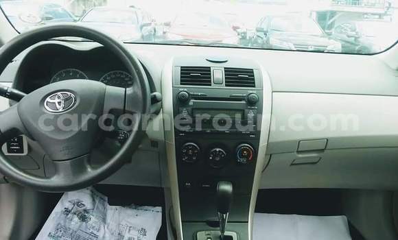 Sayi Na hannu Toyota Corolla Red Mota in Douala a Ƙasar Kamaru Sayi Na hannu Toyota Corolla Red Mota in Douala a Ƙasar Kamaru