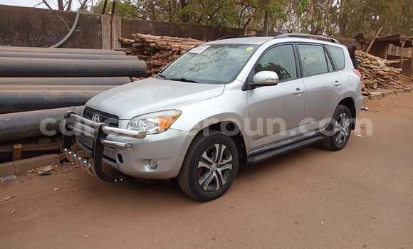 Acheter Occasion Voiture Toyota RAV4 Beige à Douala, Littoral Cameroon Acheter Occasion Voiture Toyota RAV4 Beige à Douala, Littoral Cameroon