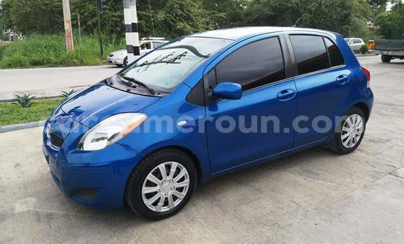 Sayi Na hannu Toyota Yaris Blue Mota in Douala a Ƙasar Kamaru Sayi Na hannu Toyota Yaris Blue Mota in Douala a Ƙasar Kamaru