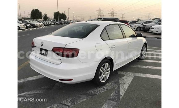 Acheter Import Voiture Volkswagen Jetta Blanc à Import - Dubai, Adamawa Acheter Import Voiture Volkswagen Jetta Blanc à Import - Dubai, Adamawa