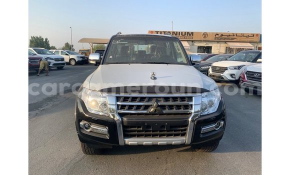 Acheter Import Voiture Mitsubishi Pajero Noir à Import - Dubai, Adamawa Acheter Import Voiture Mitsubishi Pajero Noir à Import - Dubai, Adamawa