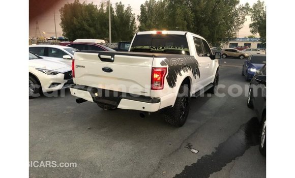 Sayi Imported Ford V8 White Mota in Import - Dubai a Adamawa Sayi Imported Ford V8 White Mota in Import - Dubai a Adamawa