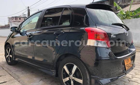 Sayi Na hannu Toyota Yaris Brown Mota in Douala a Ƙasar Kamaru Sayi Na hannu Toyota Yaris Brown Mota in Douala a Ƙasar Kamaru