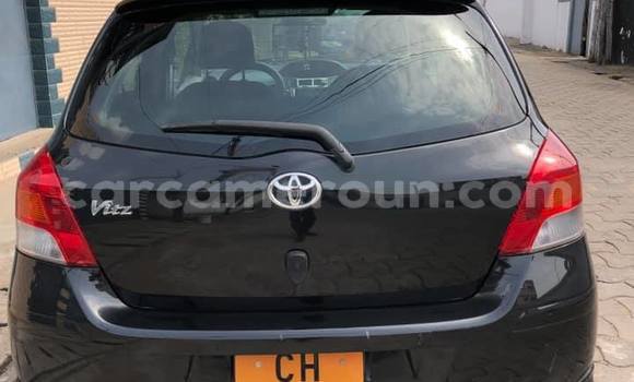 Sayi Na hannu Toyota Yaris Brown Mota in Douala a Ƙasar Kamaru Sayi Na hannu Toyota Yaris Brown Mota in Douala a Ƙasar Kamaru