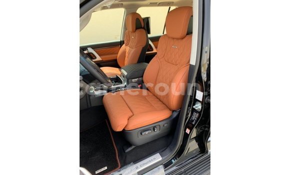 Acheter Import Voiture Toyota Land Cruiser Noir à Import - Dubai, Adamawa Acheter Import Voiture Toyota Land Cruiser Noir à Import - Dubai, Adamawa