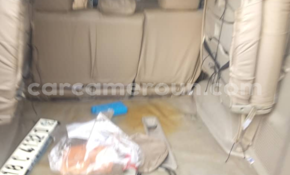 Acheter Occasion Voiture Toyota Prado Gris à Yaoundé, Central Cameroon Acheter Occasion Voiture Toyota Prado Gris à Yaoundé, Central Cameroon