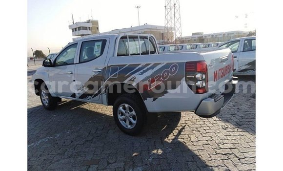Buy Import Mitsubishi L200 White Car in Import - Dubai in Adamawa Buy Import Mitsubishi L200 White Car in Import - Dubai in Adamawa