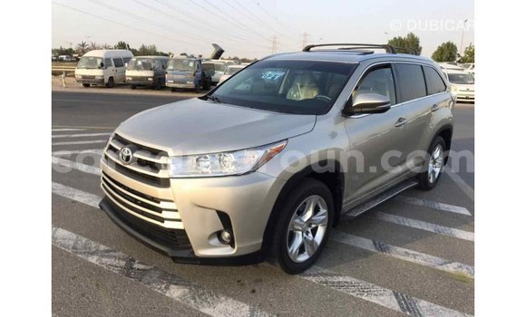 Sayi Imported Toyota Highlander M Mota in Import - Dubai a Adamawa Sayi Imported Toyota Highlander M Mota in Import - Dubai a Adamawa
