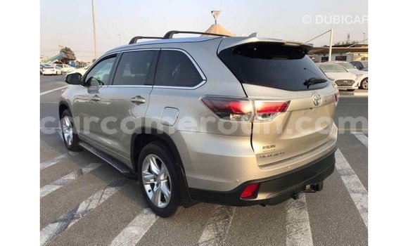Sayi Imported Toyota Highlander M Mota in Import - Dubai a Adamawa Sayi Imported Toyota Highlander M Mota in Import - Dubai a Adamawa