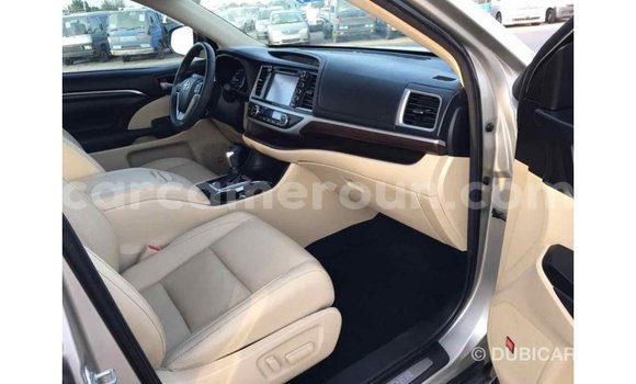 Sayi Imported Toyota Highlander M Mota in Import - Dubai a Adamawa Sayi Imported Toyota Highlander M Mota in Import - Dubai a Adamawa