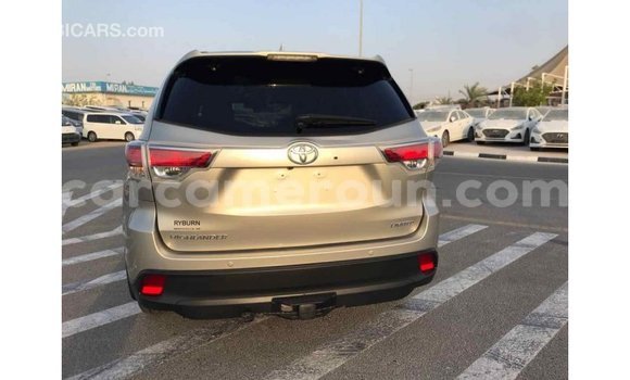 Sayi Imported Toyota Highlander M Mota in Import - Dubai a Adamawa Sayi Imported Toyota Highlander M Mota in Import - Dubai a Adamawa
