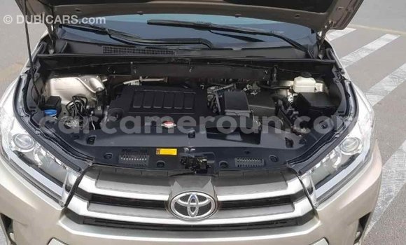 Sayi Imported Toyota Highlander M Mota in Import - Dubai a Adamawa Sayi Imported Toyota Highlander M Mota in Import - Dubai a Adamawa