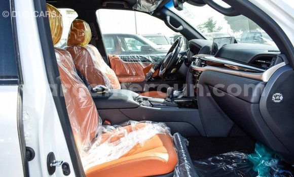 Sayi Imported Lexus LX White Mota in Import - Dubai a Adamawa Sayi Imported Lexus LX White Mota in Import - Dubai a Adamawa