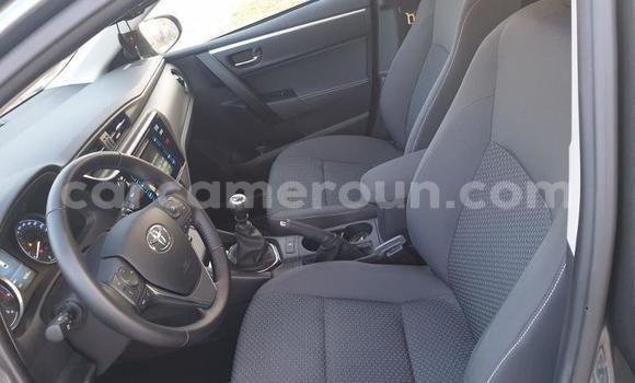 Sayi Na hannu Toyota Corolla Sauran Mota in Douala a Ƙasar Kamaru Sayi Na hannu Toyota Corolla Sauran Mota in Douala a Ƙasar Kamaru