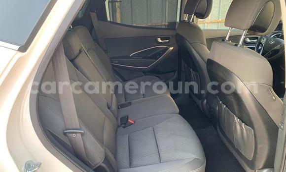 Sayi Na hannu Hyundai Santa Fe Sauran Mota in Douala a Ƙasar Kamaru Sayi Na hannu Hyundai Santa Fe Sauran Mota in Douala a Ƙasar Kamaru