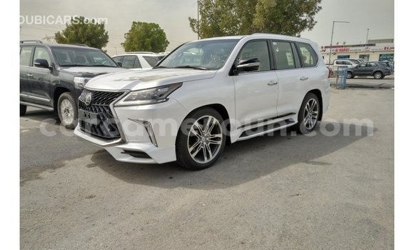 Sayi Imported Lexus LX White Mota in Import - Dubai a Adamawa Sayi Imported Lexus LX White Mota in Import - Dubai a Adamawa