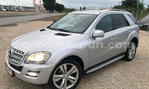 Sayi Na hannu Mercedes‒Benz ML–Class Sauran Mota in Douala a Ƙasar Kamaru Sayi Na hannu Mercedes‒Benz ML–Class Sauran Mota in Douala a Ƙasar Kamaru