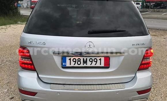 Sayi Na hannu Mercedes‒Benz ML–Class Sauran Mota in Douala a Ƙasar Kamaru Sayi Na hannu Mercedes‒Benz ML–Class Sauran Mota in Douala a Ƙasar Kamaru