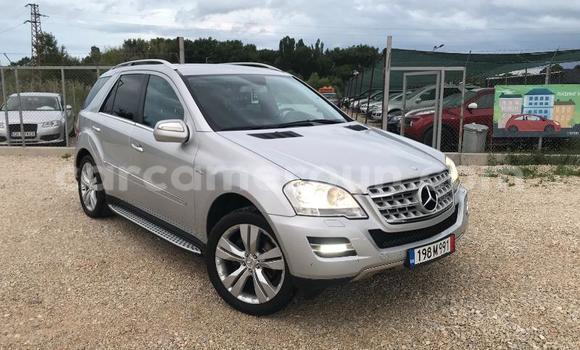 Sayi Na hannu Mercedes‒Benz ML–Class Sauran Mota in Douala a Ƙasar Kamaru Sayi Na hannu Mercedes‒Benz ML–Class Sauran Mota in Douala a Ƙasar Kamaru