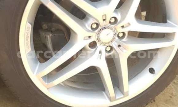 Acheter Occasion Voiture Mercedes Viano Gris à Yaoundé, Central Cameroon Acheter Occasion Voiture Mercedes Viano Gris à Yaoundé, Central Cameroon