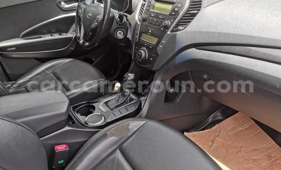 Acheter Occasion Voiture Hyundai Santa Fe Blanc à Yaoundé, Central Cameroon Acheter Occasion Voiture Hyundai Santa Fe Blanc à Yaoundé, Central Cameroon