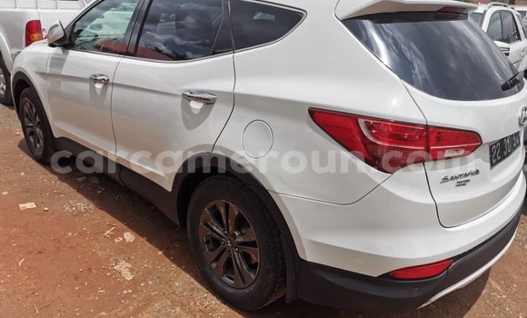 Acheter Occasion Voiture Hyundai Santa Fe Blanc à Yaoundé, Central Cameroon Acheter Occasion Voiture Hyundai Santa Fe Blanc à Yaoundé, Central Cameroon