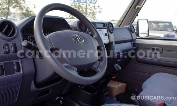 Acheter Import Voiture Toyota Land Cruiser Beige à Import - Dubai, Adamawa Acheter Import Voiture Toyota Land Cruiser Beige à Import - Dubai, Adamawa